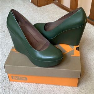 Korks platform wedge